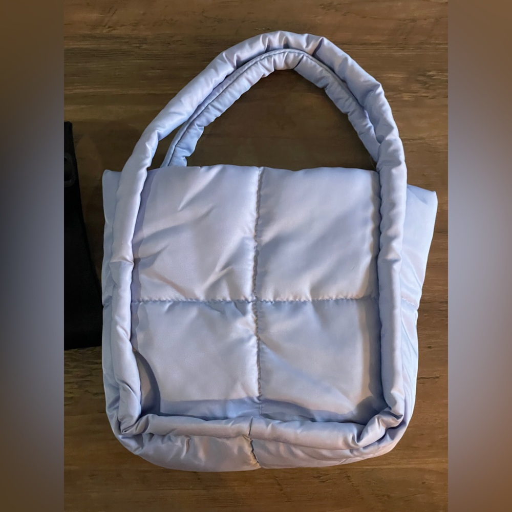 Mini Puffer Crossbody in Periwinkle